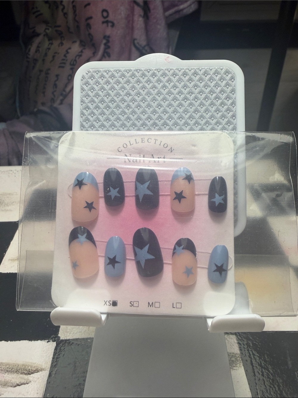 Collection B Blue and Nude Star Press-On Nails